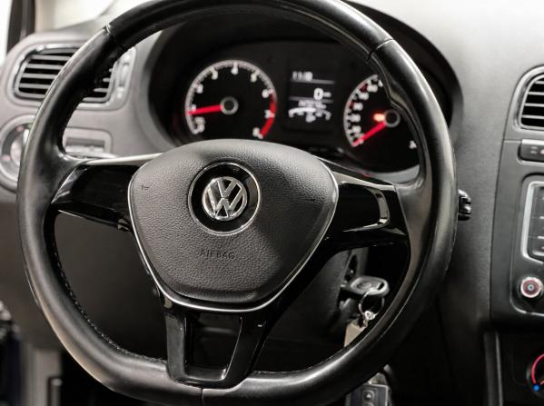 Volkswagen Polo V Рестайлинг с пробегом 2016 года, цена 850 000 рублей, 152000 км, седан, Автокод Объявления