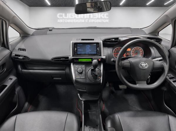 Toyota Wish II Рестайлинг с пробегом 2015 года, цена 1 645 000 рублей, 90809 км, минивэн, Автокод Объявления