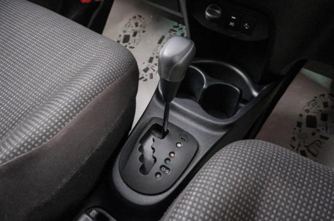 Toyota Vitz III (XP130) Рестайлинг 2 с пробегом 2017 года, цена 899 000 рублей, 85000 км, хэтчбек, Автокод Объявления