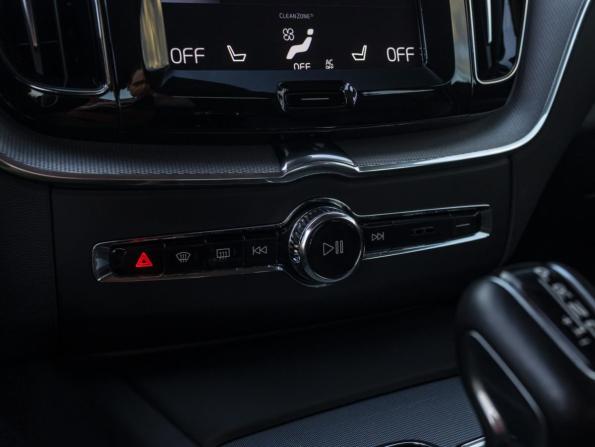 Volvo XC60 II с пробегом 2018 года, цена 4 010 000 рублей, 56347 км, внедорожник, Автокод Объявления