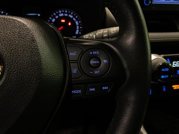 Toyota RAV4 V (XA50) с пробегом 2021 года, цена 3 100 000 рублей, 113746 км, внедорожник, Автокод Объявления