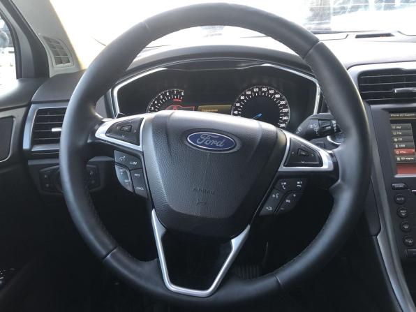 Ford Mondeo V с пробегом 2015 года, цена 1 400 000 рублей, 189500 км, седан, Автокод Объявления