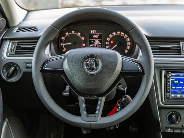 Skoda Rapid I с пробегом 2014 года, цена 748 000 рублей, 142093 км, лифтбек, Автокод Объявления