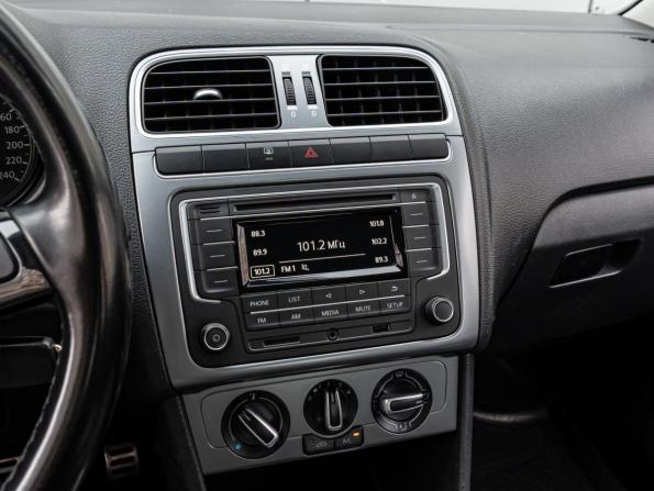Volkswagen Polo V Рестайлинг с пробегом 2016 года, цена 1 190 000 рублей, 172716 км, седан, Автокод Объявления