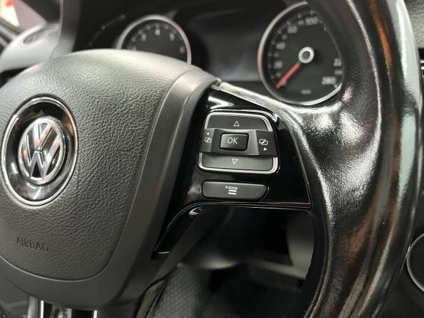 Volkswagen Touareg II с пробегом 2014 года, цена 2 379 900 рублей, 274300 км, внедорожник, Автокод Объявления