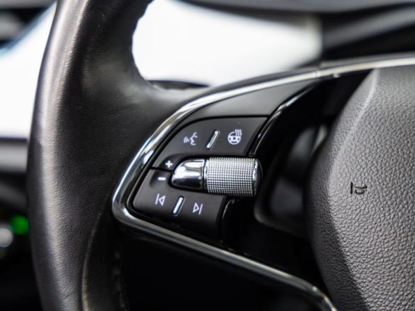 Skoda Rapid II с пробегом 2021 года, цена 1 598 000 рублей, 140207 км, лифтбек, Автокод Объявления