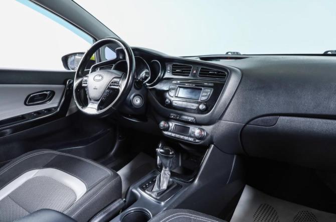 Kia Ceed II с пробегом 2012 года, цена 1 099 000 рублей, 81750 км, хэтчбек, Автокод Объявления