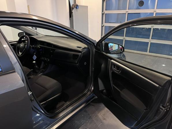 Toyota Corolla XI (E160 E170 E180) с пробегом 2013 года, цена 1 100 000 рублей, 237480 км, седан, Автокод Объявления