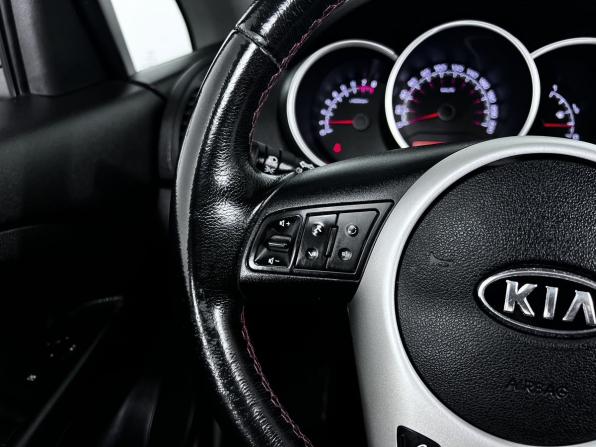 Kia Venga I с пробегом 2011 года, цена 850 000 рублей, 171000 км, компактвэн, Автокод Объявления