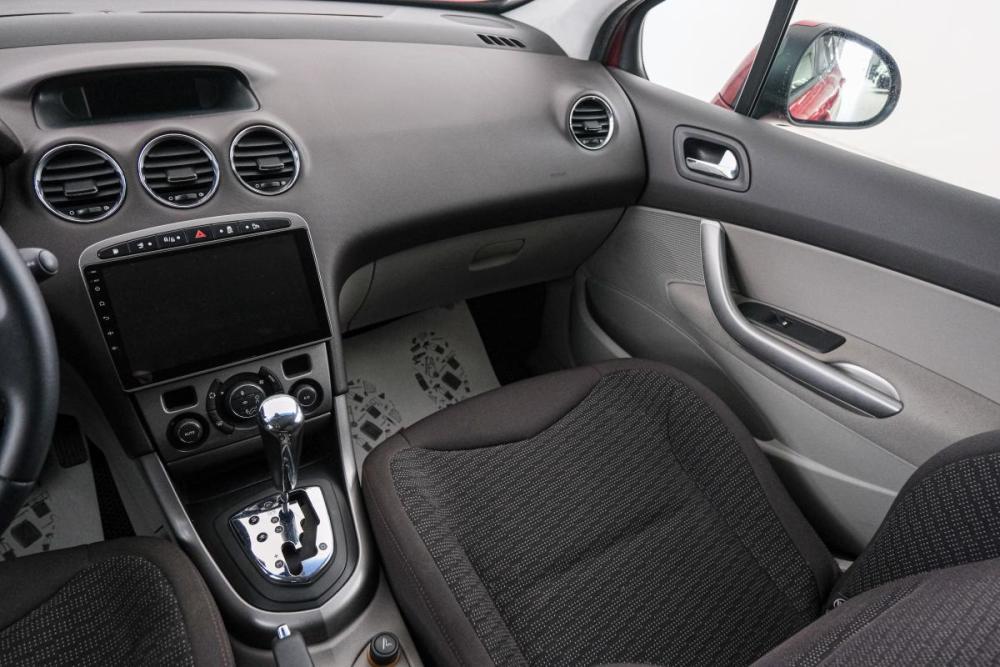 Peugeot 308 I Красноярск  - изображение 12