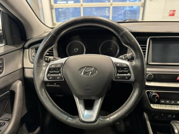 Hyundai Sonata VII (LF) Рестайлинг с пробегом 2018 года, цена 1 660 000 рублей, 168104 км, седан, Автокод Объявления