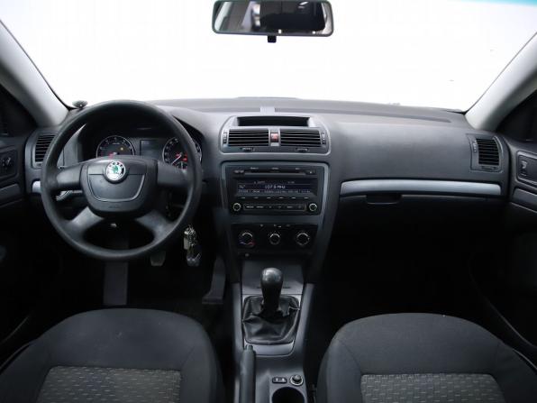 Skoda Octavia II (A5) Рестайлинг с пробегом 2011 года, цена 640 000 рублей, 264511 км, лифтбек, Автокод Объявления