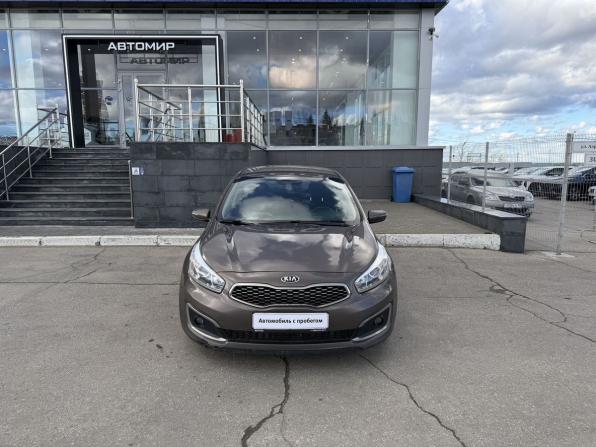 Kia Ceed II Рестайлинг с пробегом 2017 года, цена 1 200 000 рублей, 205793 км, хэтчбек, Автокод Объявления