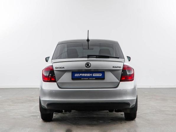 Skoda Rapid I Рестайлинг с пробегом 2018 года, цена 1 599 050 рублей, 63191 км, лифтбек, Автокод Объявления