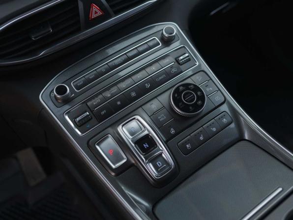 Hyundai Santa Fe IV Рестайлинг с пробегом 2021 года, цена 3 450 000 рублей, 71437 км, внедорожник, Автокод Объявления