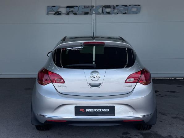 Opel Astra J Рестайлинг с пробегом 2013 года, цена 1 100 000 рублей, 84000 км, хэтчбек, Автокод Объявления