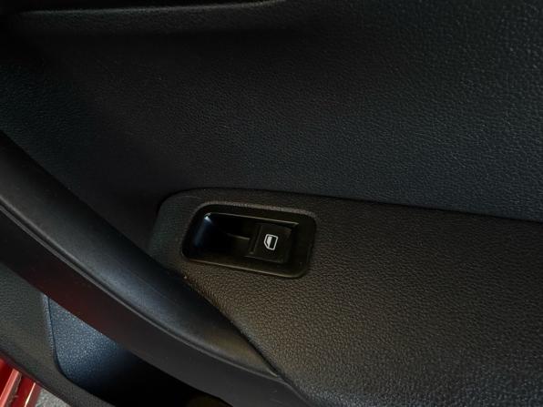 Volkswagen Polo V с пробегом 2012 года, цена 770 000 рублей, 186216 км, седан, Автокод Объявления