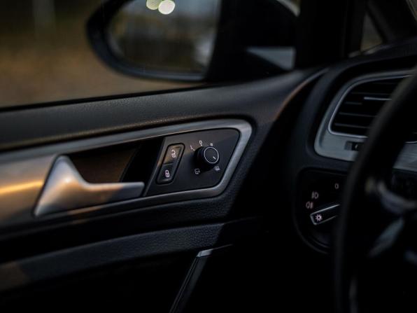 Volkswagen Golf VII с пробегом 2016 года, цена 1 288 000 рублей, 178508 км, хэтчбек, Автокод Объявления