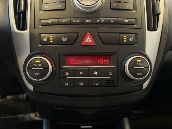 Kia Ceed I Рестайлинг с пробегом 2011 года, цена 790 000 рублей, 174267 км, хэтчбек, Автокод Объявления