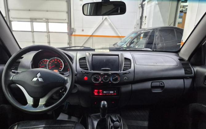 Mitsubishi L200 IV Рестайлинг с пробегом 2013 года, цена 1 499 000 рублей, 175868 км, пикап, Автокод Объявления