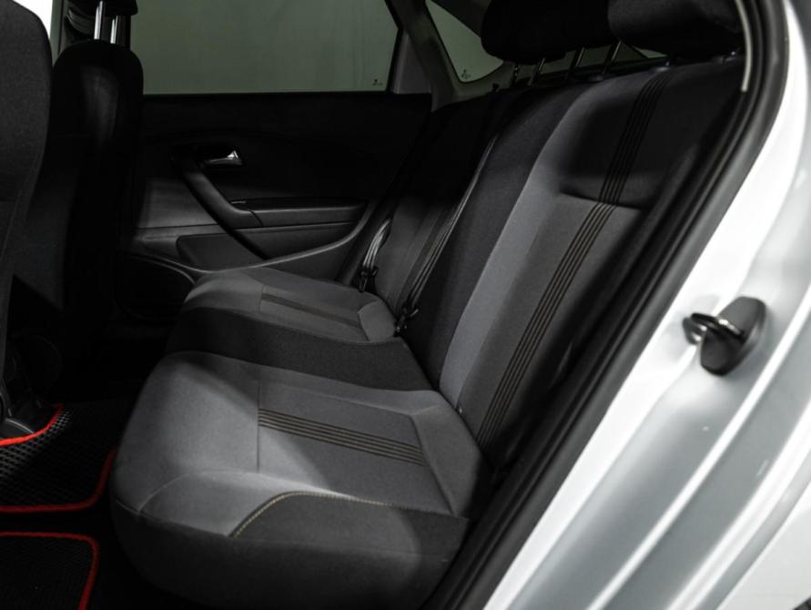 Volkswagen Polo V Рестайлинг Санкт-Петербург  - изображение 11