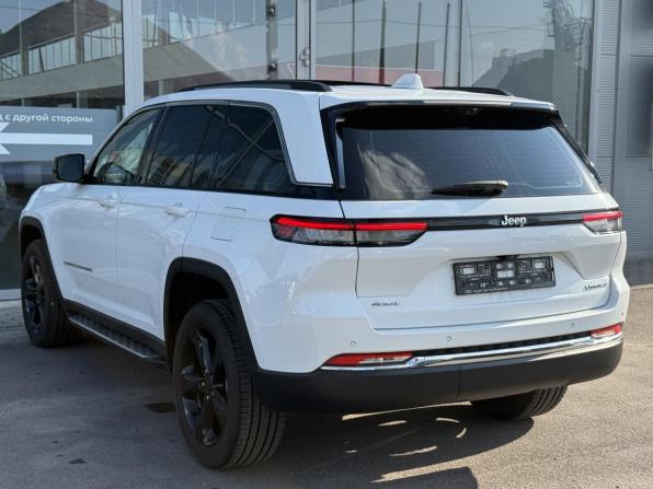 Jeep Grand Cherokee IV (WK2) Рестайлинг с пробегом 2022 года, цена 7 499 000 рублей, 25000 км, внедорожник, Автокод Объявления