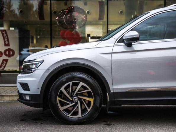 Volkswagen Tiguan II с пробегом 2018 года, цена 2 399 000 рублей, 124000 км, внедорожник, Автокод Объявления