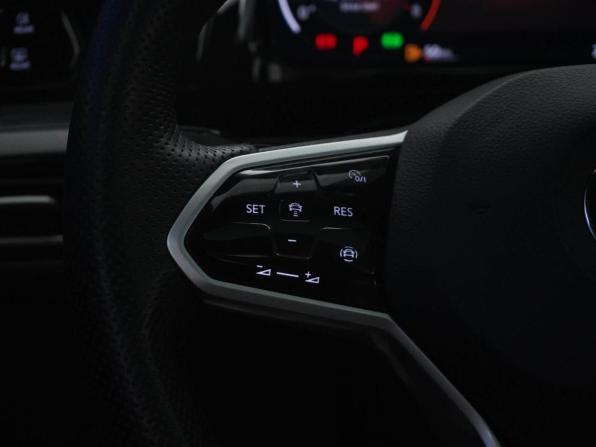 Volkswagen Golf VIII с пробегом 2022 года, цена 3 198 444 рубля, 29897 км, хэтчбек, Автокод Объявления