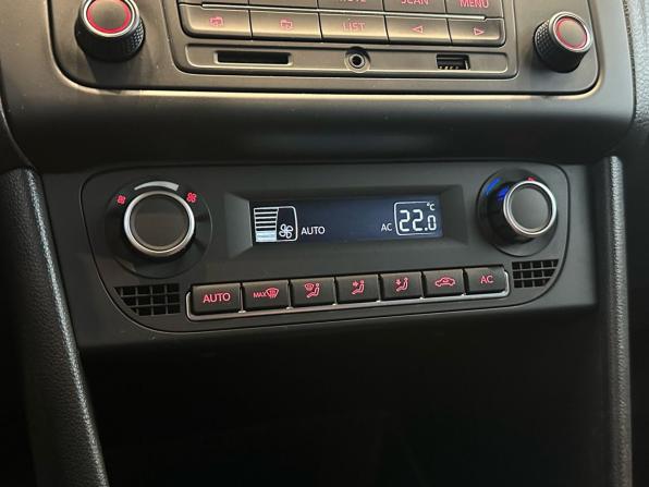 Volkswagen Polo V с пробегом 2013 года, цена 799 900 рублей, 259123 км, седан, Автокод Объявления