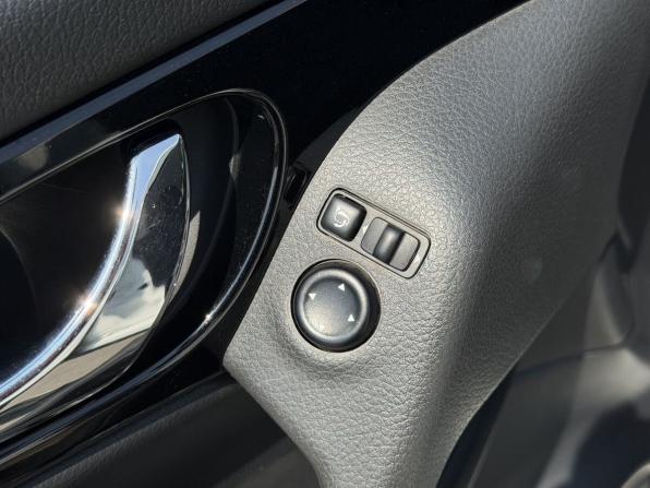 Nissan Qashqai II с пробегом 2018 года, цена 1 850 000 рублей, 59495 км, внедорожник, Автокод Объявления