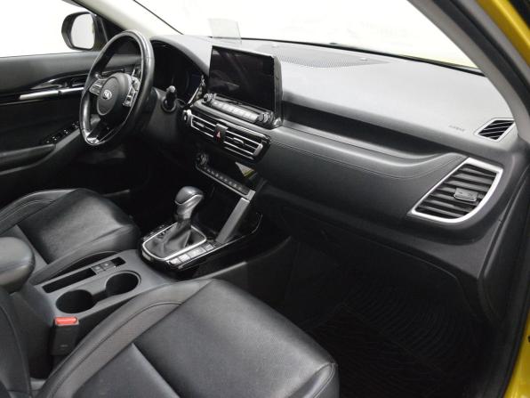 Kia Seltos I с пробегом 2020 года, цена 2 300 000 рублей, 56670 км, внедорожник, Автокод Объявления