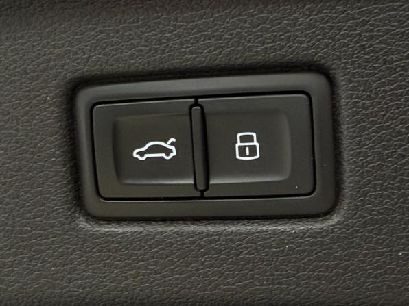 Audi A5 II (F5) Рестайлинг с пробегом 2020 года, цена 3 555 000 рублей, 161451 км, лифтбек, Автокод Объявления