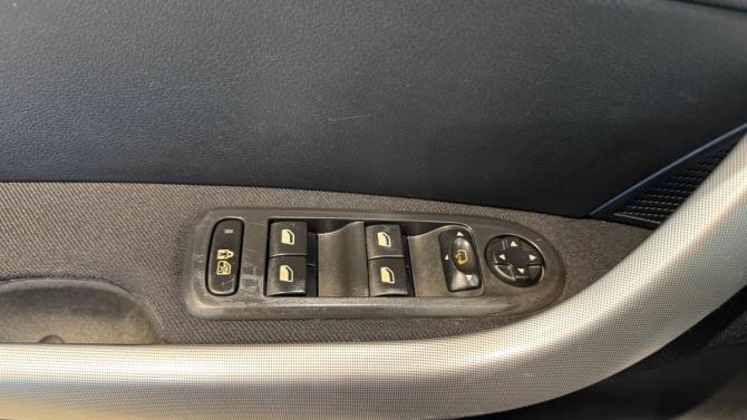 Peugeot 308 I с пробегом 2008 года, цена 285 000 рублей, 215041 км, хэтчбек, Автокод Объявления