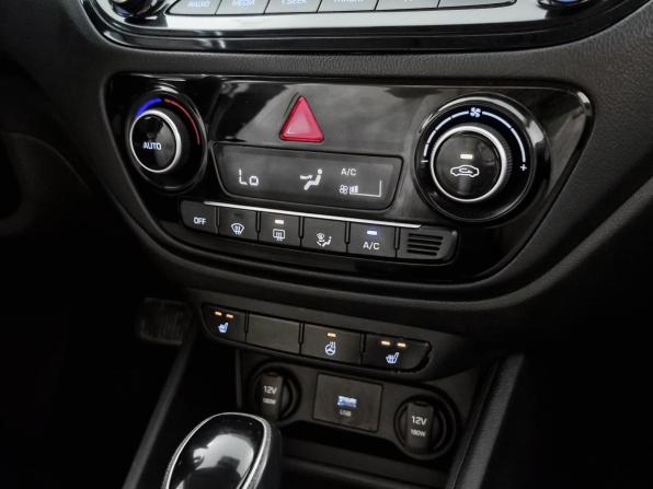 Hyundai Solaris II Рестайлинг с пробегом 2021 года, цена 1 259 000 рублей, 215264 км, седан, Автокод Объявления