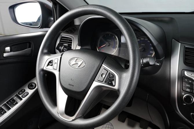Hyundai Solaris I Рестайлинг с пробегом 2016 года, цена 1 279 000 рублей, 89500 км, седан, Автокод Объявления