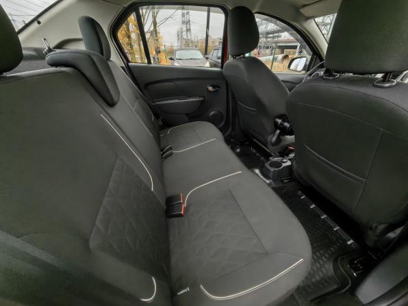 Renault Logan II Рестайлинг с пробегом 2019 года, цена 1 279 000 рублей, 102800 км, седан, Автокод Объявления