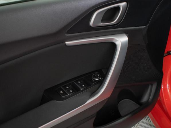 Kia Ceed III с пробегом 2020 года, цена 1 690 000 рублей, 54449 км, хэтчбек, Автокод Объявления