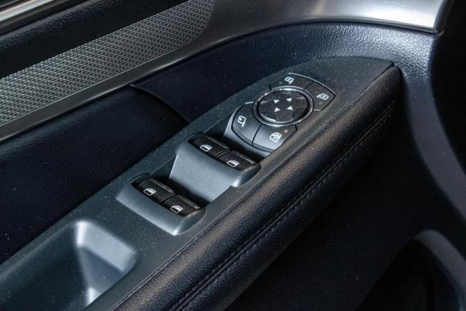 Ford Explorer V Рестайлинг 2 с пробегом 2019 года, цена 3 079 000 рублей, 137551 км, внедорожник, Автокод Объявления