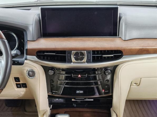 Lexus LX III Рестайлинг 2 с пробегом 2017 года, цена 8 000 000 рублей, 65282 км, внедорожник, Автокод Объявления