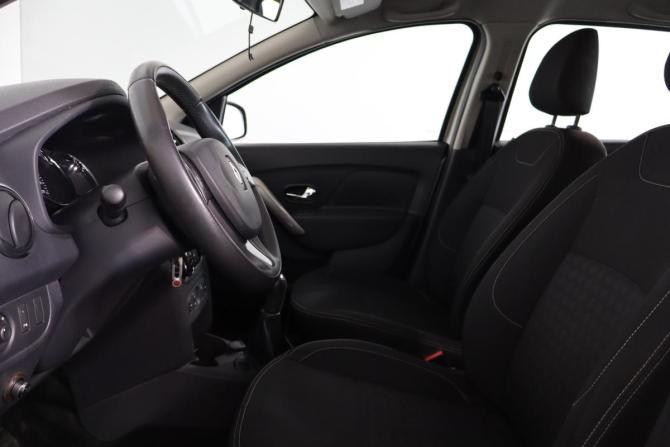 Renault Sandero II с пробегом 2016 года, цена 759 000 рублей, 133000 км, хэтчбек, Автокод Объявления