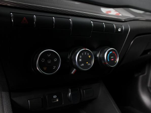 Lada (ВАЗ) Vesta I Рестайлинг (NG) с пробегом 2024 года, цена 1 330 000 рублей, 31623 км, универсал, Автокод Объявления