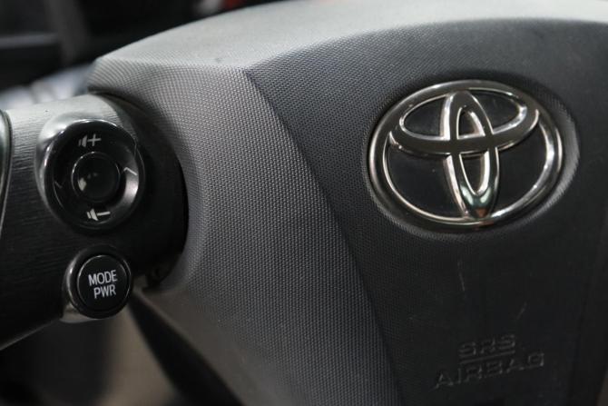 Toyota iQ с пробегом 2009 года, цена 849 000 рублей, 125000 км, хэтчбек, Автокод Объявления