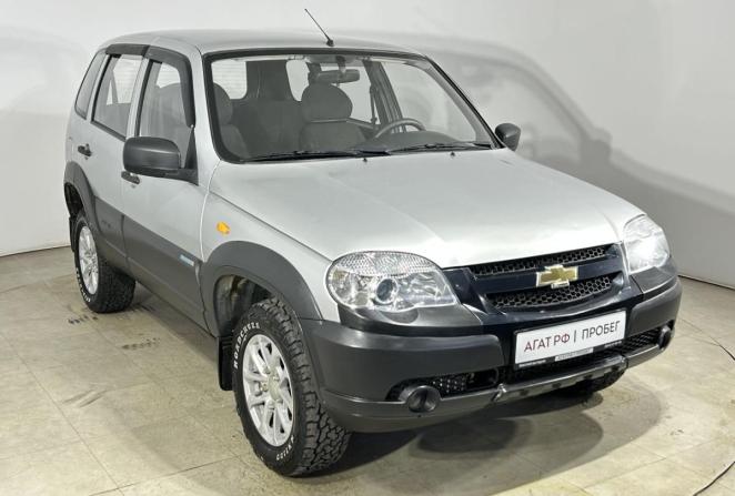 Chevrolet Niva I Рестайлинг с пробегом 2009 года, цена 415 000 рублей, 180842 км, внедорожник, Автокод Объявления