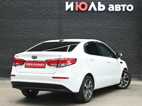 Kia Rio III Рестайлинг с пробегом 2017 года, цена 900 000 рублей, 206328 км, седан, Автокод Объявления