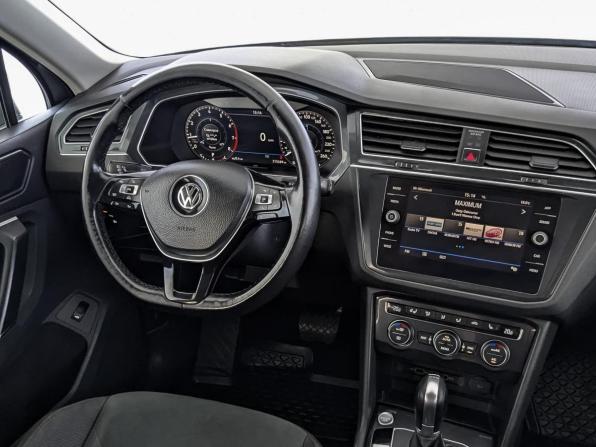 Volkswagen Tiguan II с пробегом 2018 года, цена 1 970 000 рублей, 215287 км, внедорожник, Автокод Объявления