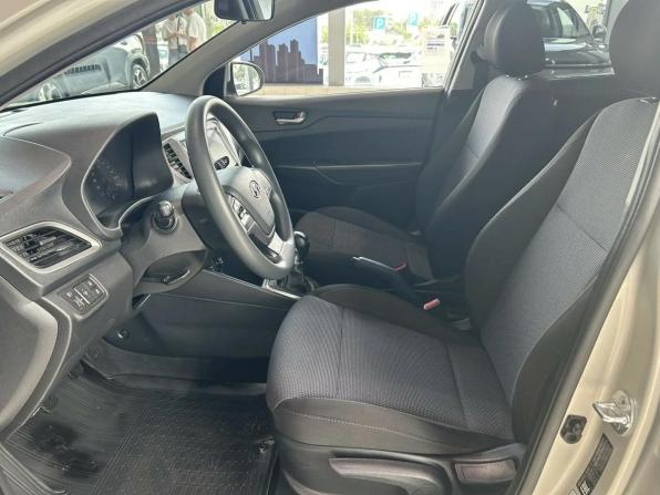 Hyundai Solaris II с пробегом 2018 года, цена 1 295 000 рублей, 80432 км, седан, Автокод Объявления