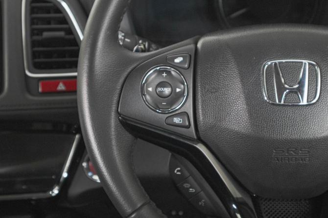 Honda Vezel I с пробегом 2014 года, цена 1 359 000 рублей, 159000 км, внедорожник, Автокод Объявления