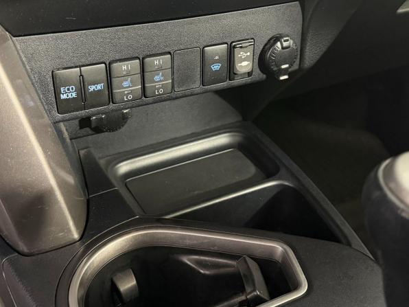 Toyota RAV4 IV (XA40) Рестайлинг с пробегом 2016 года, цена 2 070 000 рублей, 182000 км, внедорожник, Автокод Объявления