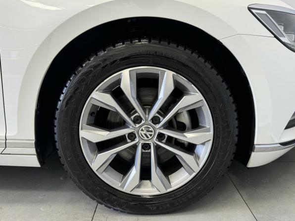 Volkswagen Passat B8 с пробегом 2015 года, цена 1 648 000 рублей, 125014 км, седан, Автокод Объявления