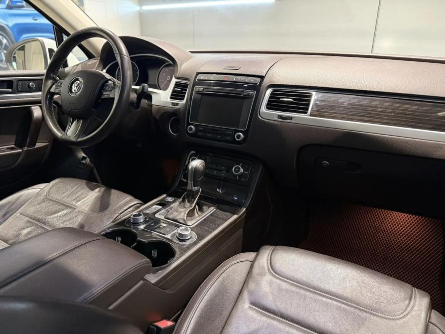 Volkswagen Touareg II Рестайлинг Новосибирск  - изображение 19